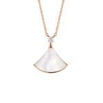 Divas’ Dream Rose Gold Pendant Necklace With Mother-Of-Pearl And Diamond