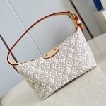 Pochette Hills Bag Monogram Embleme Jacquard M29879