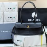 Urban Essentials Small Shopping Bag Black Grained Calfskin Leather