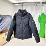 Vardar Puffer Jacket In Black