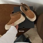 Classic Ultra Mini Weather Shoes In Brown