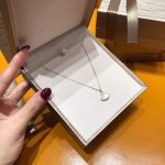 Divas’ Dream Rose Gold Pendant Necklace With Mother-Of-Pearl And Diamond
