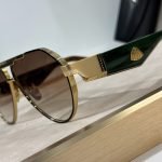 Maybach The King Iii Sunglasses In Gold And Green – Sg259