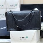 Souplissimo Maxi Flap Black Grained Calfskin Leather