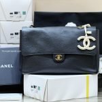 Souplissimo Maxi Flap Black Grained Calfskin Leather