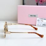 Oval Frame Gold-Tone Sunglasses Smu52Ys – Sg201