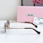 Oval Frame Sunglasses Smu52Ys – Sg204