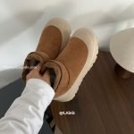 Classic Ultra Mini Weather Shoes In Brown