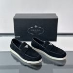 Suede Loafers In Black – Pd295