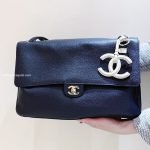 Souplissimo Maxi Flap Black Grained Calfskin Leather