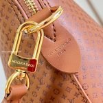 Alma MM Soft Bag Noisette Calfskin Leather M28517