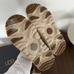 Classic Ultra Mini Weather Shoes In Brown