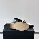 Ma Chain Leather Loafers In Black And White – Ri97